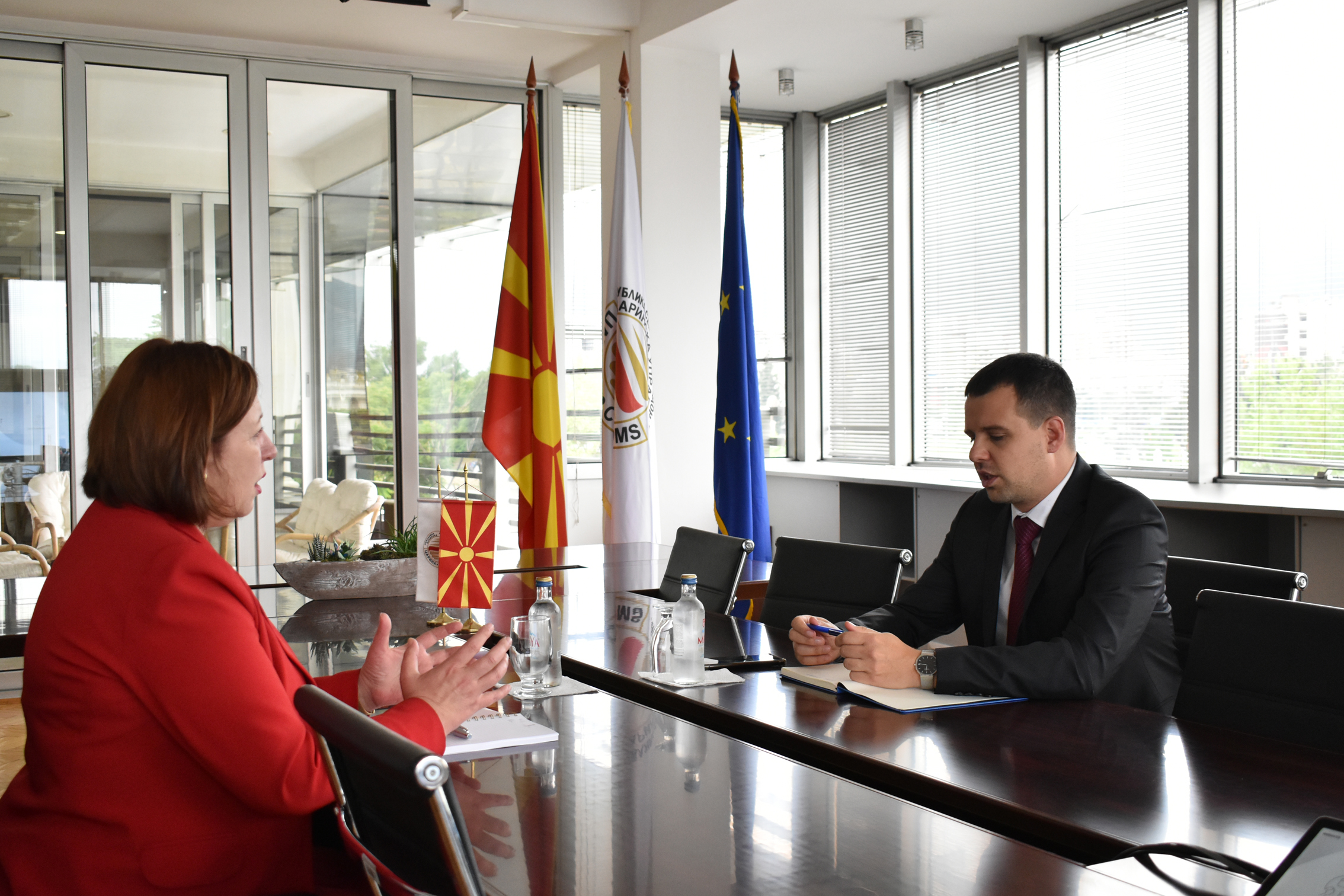 czarinska-uprava-direktor-b2d