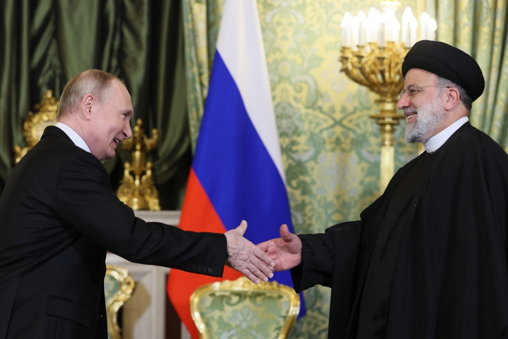 Iranian President Raisi visits Moscow