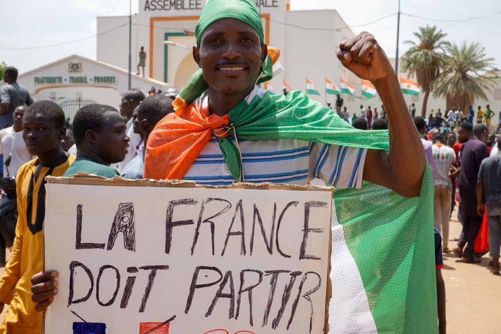 Supporters of General Abdourahamane Tchiani rally in Niamey