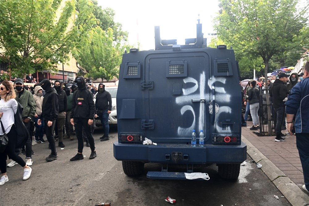 High tensions after newly elected mayors took office in northern Kosovo