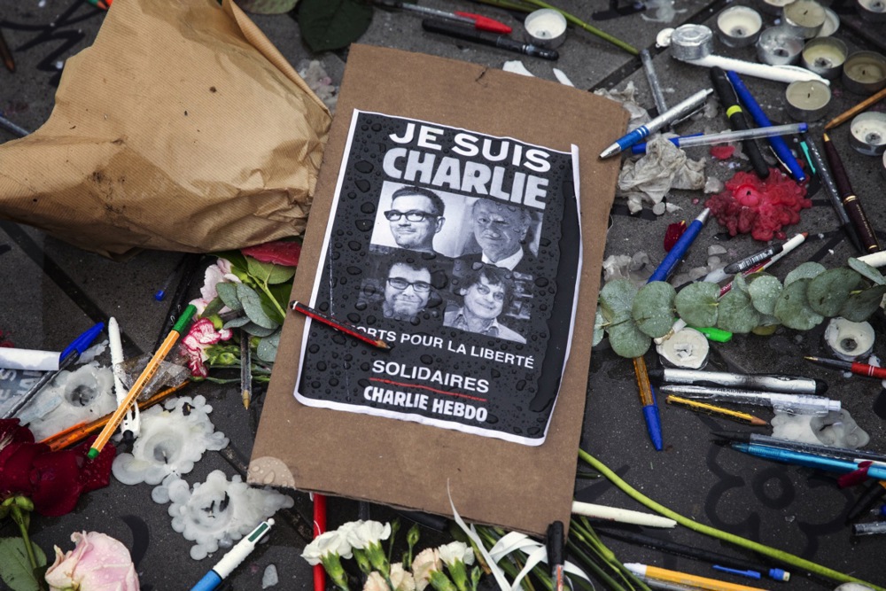Gunmen kill 12 at French magazine Charlie Hebdo
