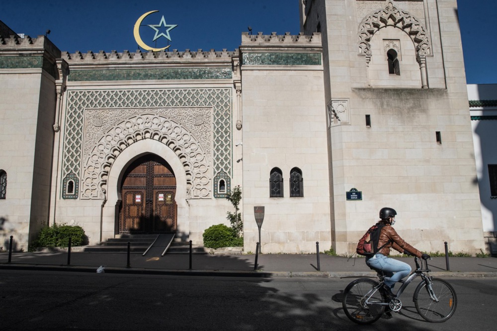 Mosques of Paris during coronavirus pandemic confinement