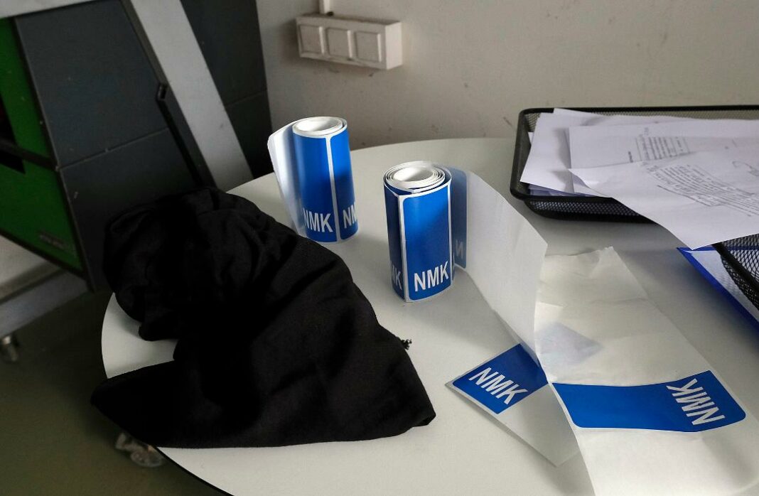 NMK nalepnici na masa ROKO