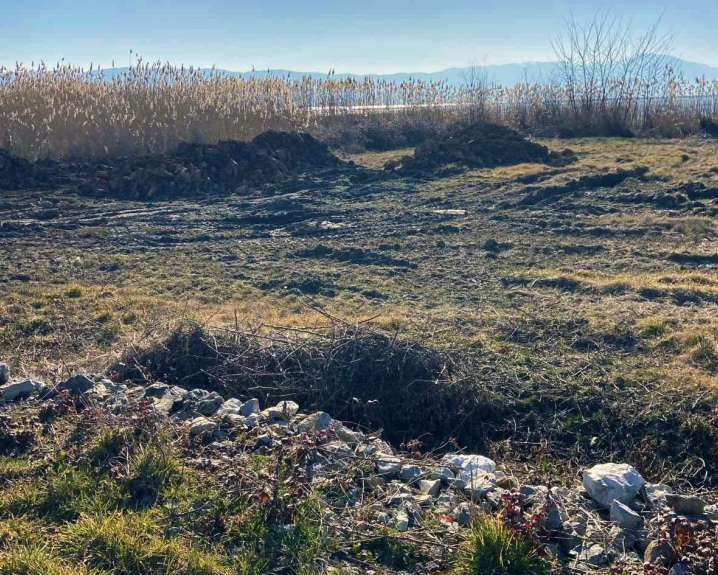 struga krajbrezje nezakonska gradba
