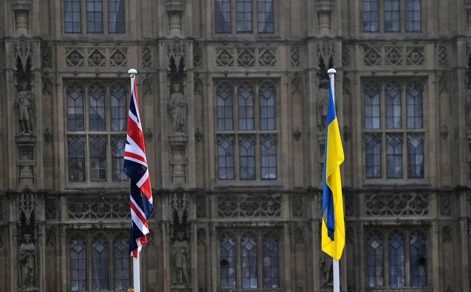 UK to intensify sanctions against Russia