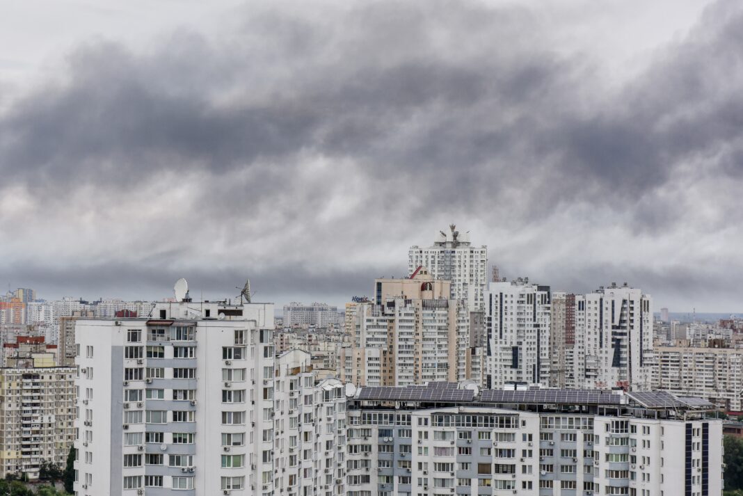 Explosions in Kyiv amid Russian invasion of Ukraine