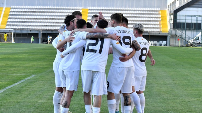 Македонија