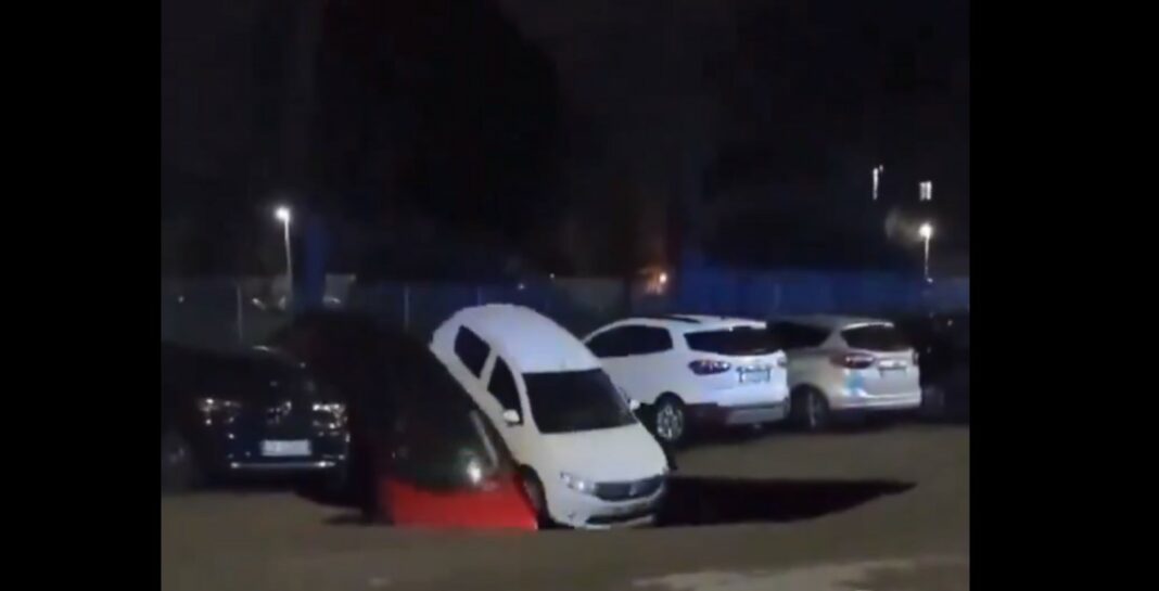 Рим дупка твитер