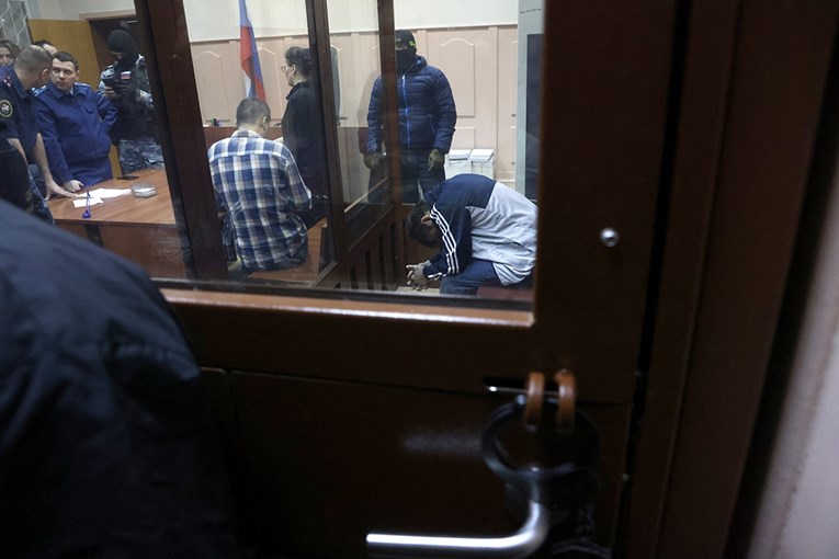 терористи Русија