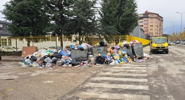 tetovo gjubre nesobrano