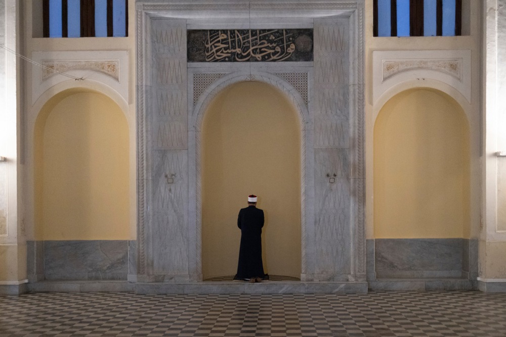 Muslims observe Eid-al Fitr in Greece