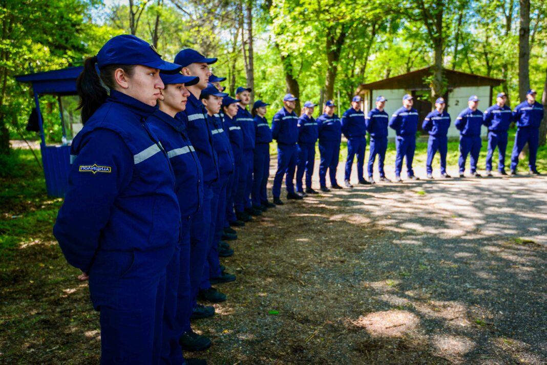 Policajci na obuka vo Idrizovo