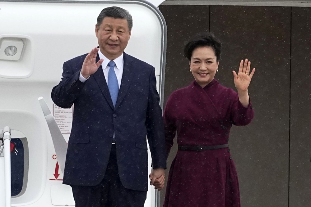 Chinese President Xi Jinping arrives for a state visit in France