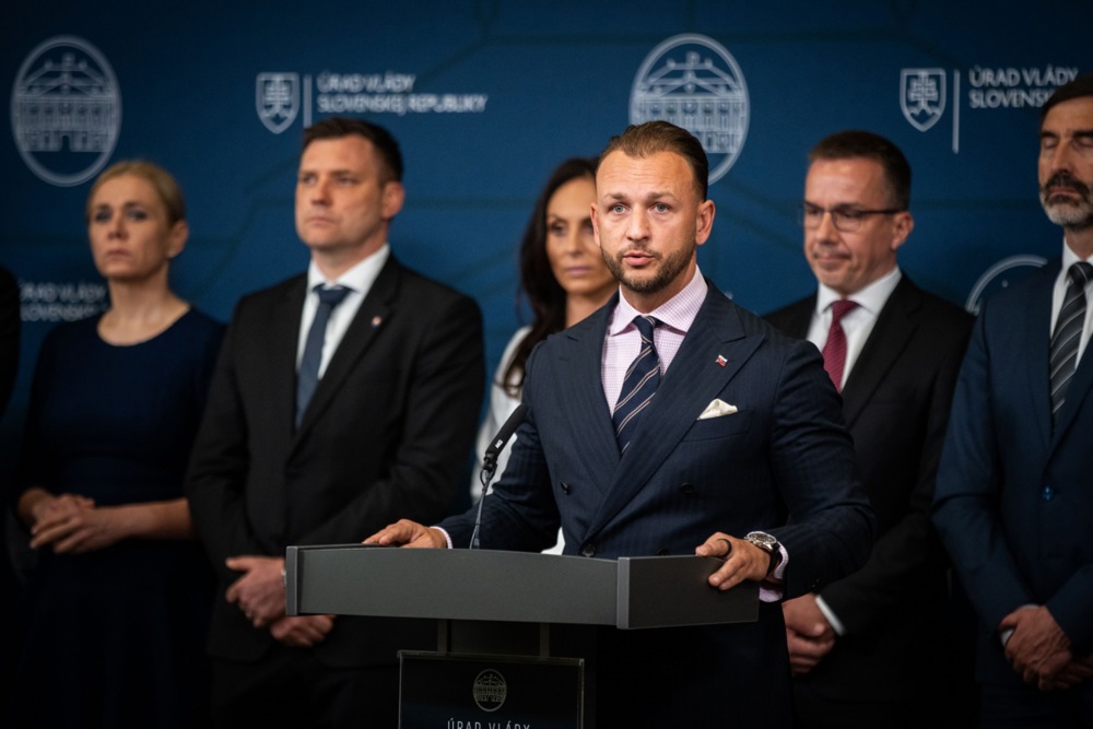 Slovak government holds press conference after PM's assassination attempt
