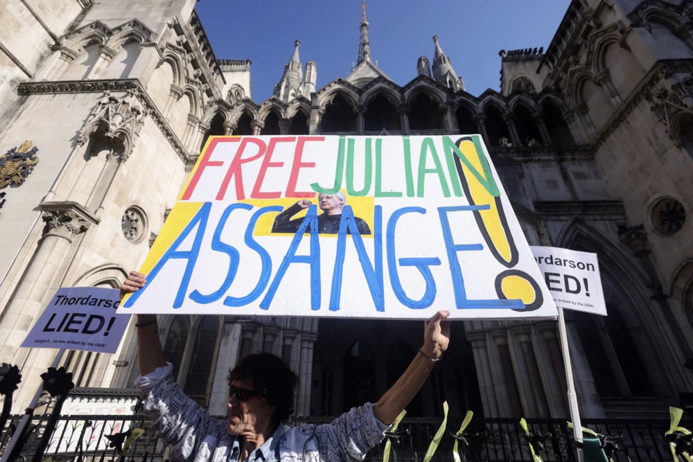 London High court to decide on WikiLeaks' founder Assange's extradition case