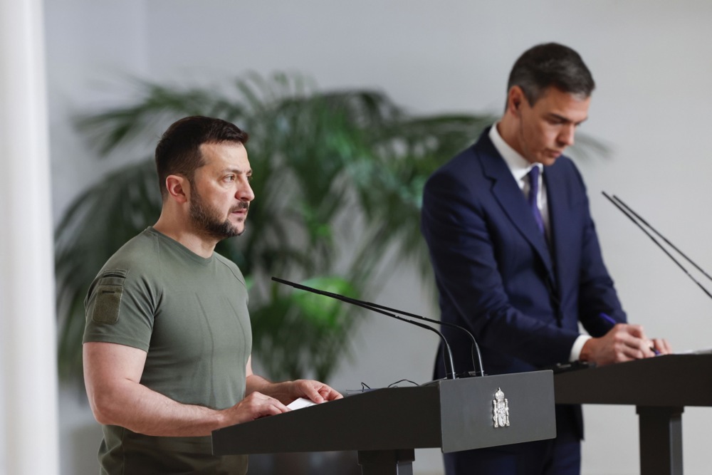 Ukrainian President Volodymyr Zelensky visits Madrid