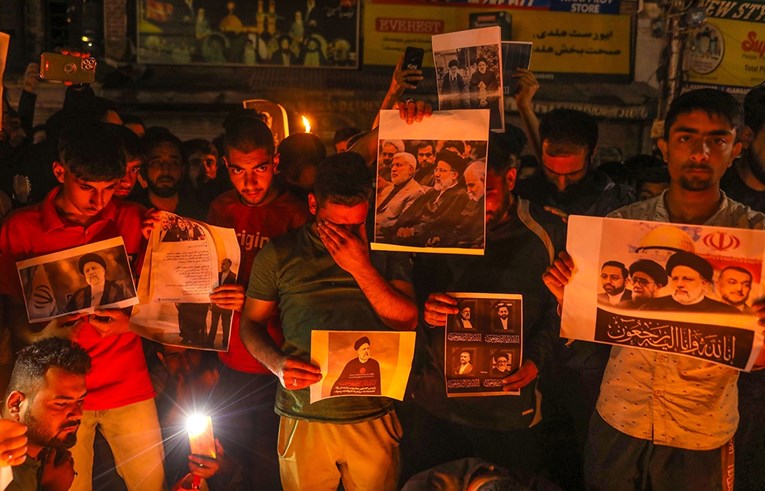 c8e74e44-6c0d-47fa-8e89-19ee9da42dae