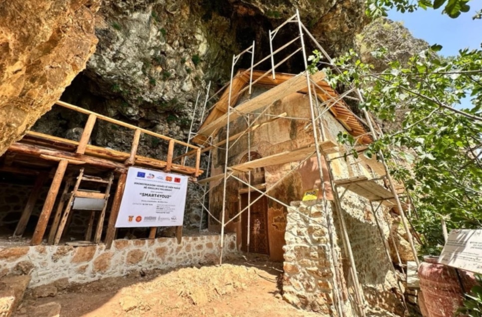 crkva mal grad pustec