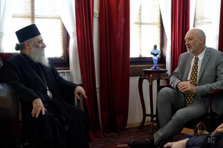 Gir so episkopot Pratenij