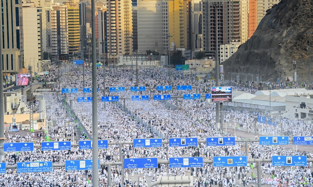 Hajj 2024 pilgrimage - stoning of the devil ritual