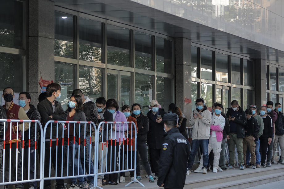 Beijing begins to offer booster shots against COVID-19