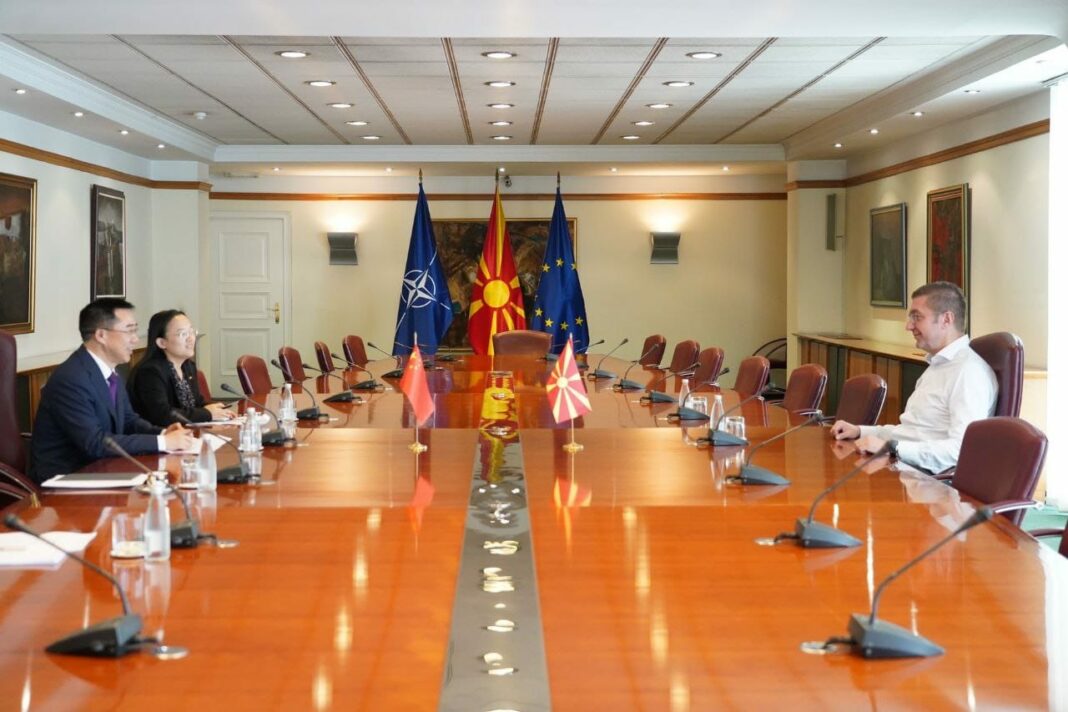 micko kineski ambasador