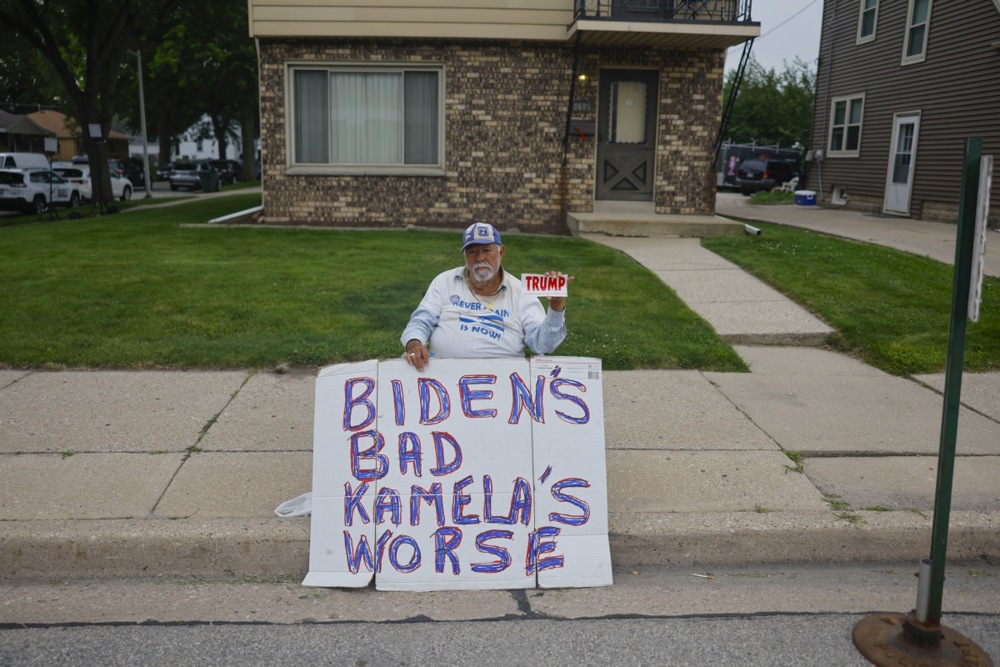 US Vice President Kamala Harris campaigns in Milwaukee, Wisconsin