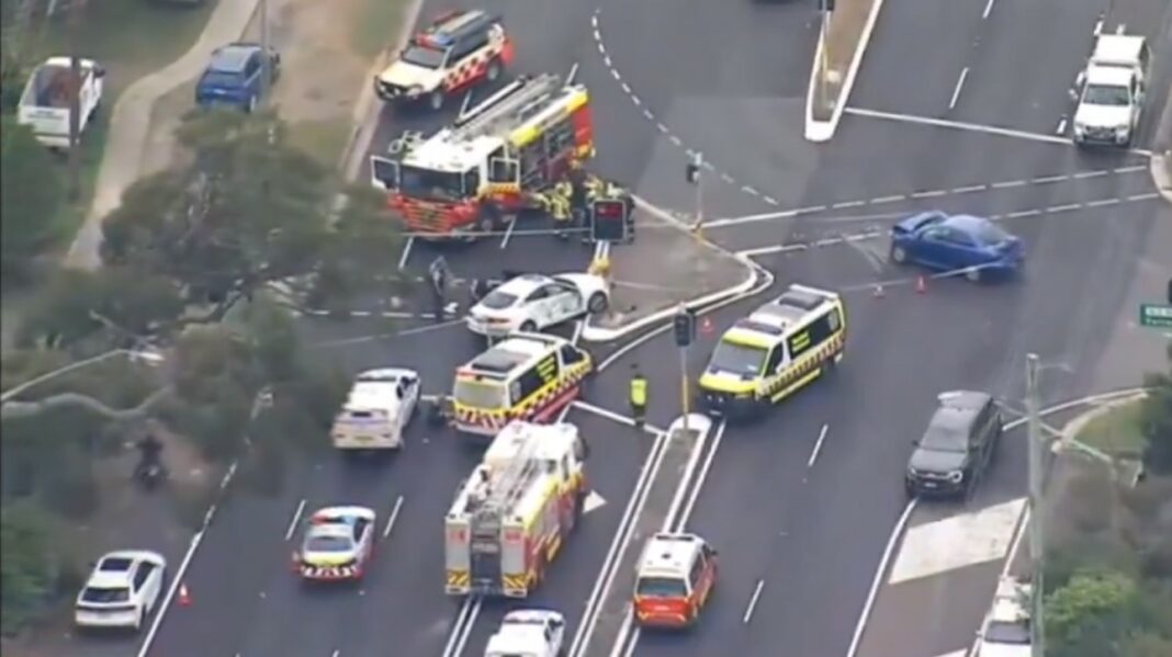 напад со нож Сиднеј