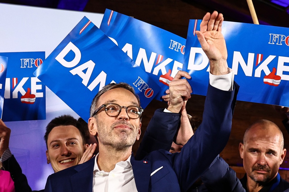 Austrians vote in parliamentary elections