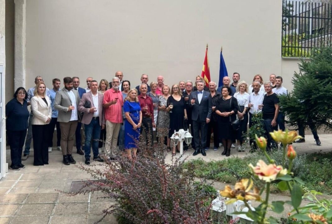 ambasada belgrad priem za Den nezavisnost