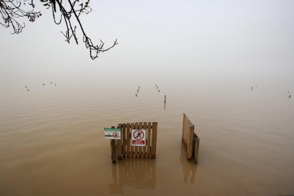Floods in Valencia leave a dozen people dead