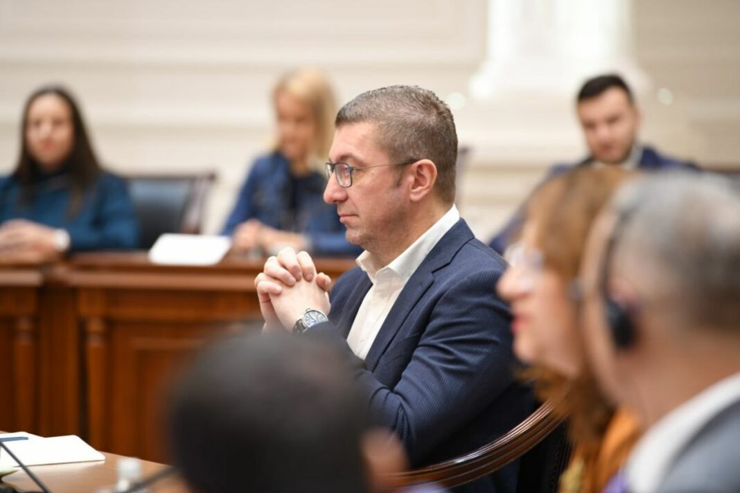 hristijan mickoski so nevladini