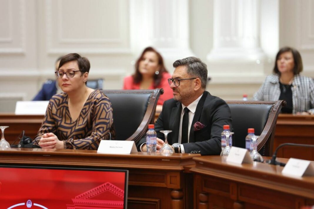 ministerka za finansii