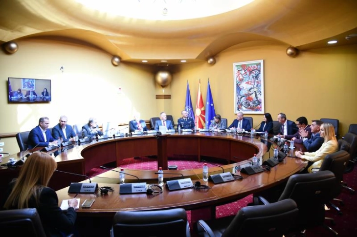 sobraniska komisija za odbrana