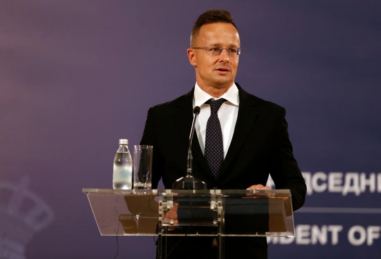 mkd-543040 Петер Сијарто шеф на унгарска дипломатија епа