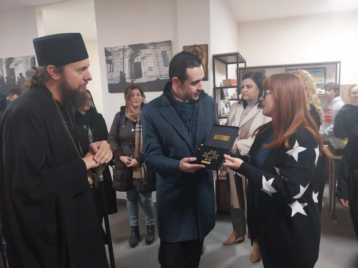 stumica - kuka za otvoreno domuvanje