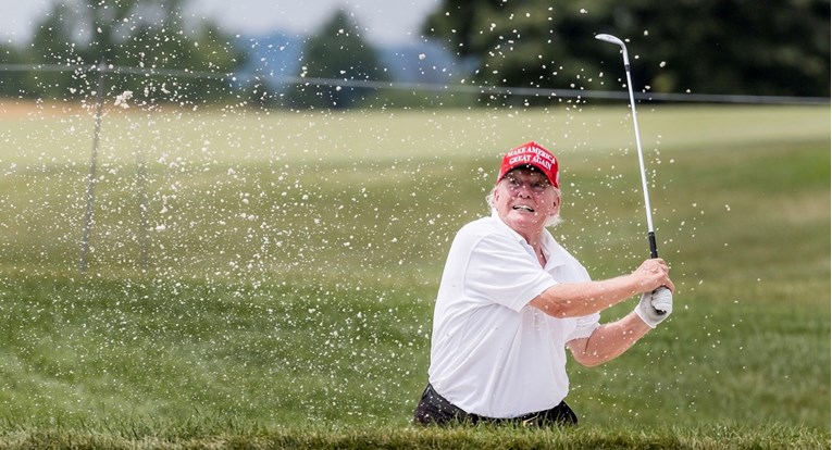 trump golf