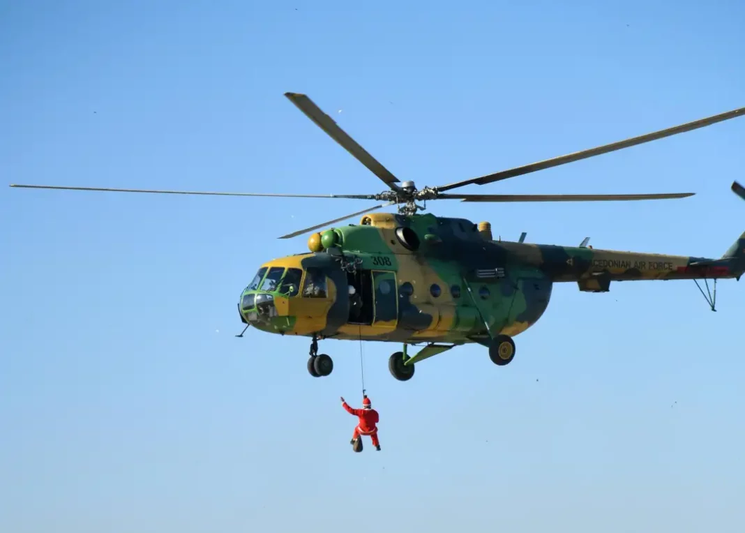 dedo mraz od helikopter