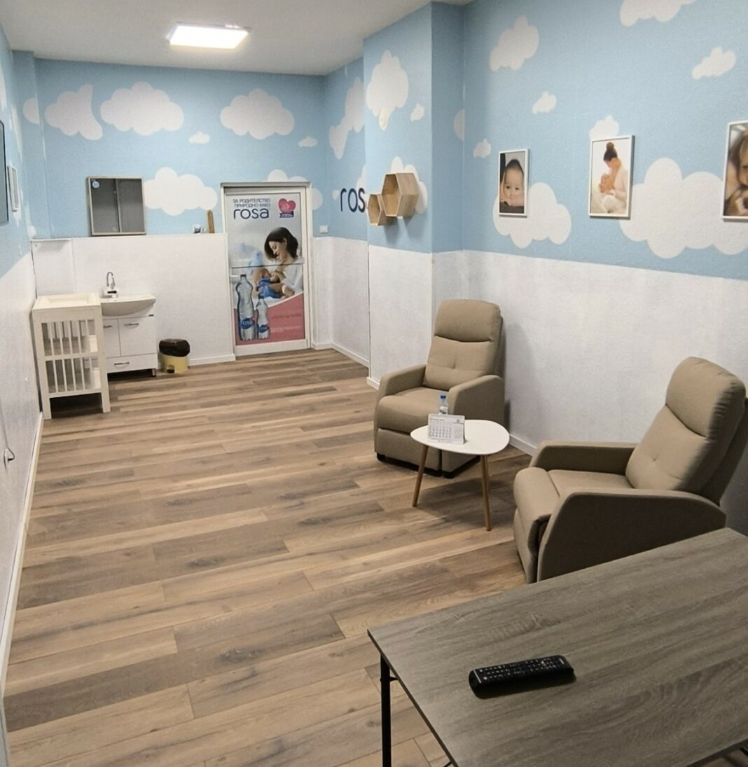 FOTO 1_Rosa shkolo Struga