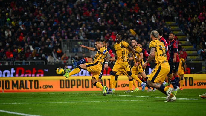 Лаутаро Мартинез