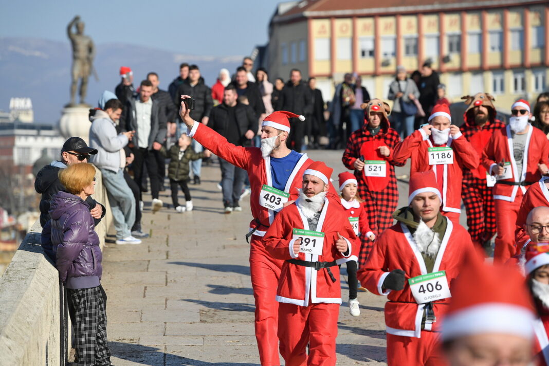 N MACEDONIA - ENTERTAINMENT - CHRISTMAS