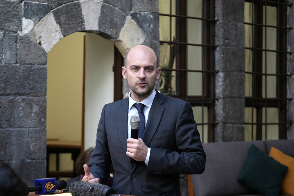 French, German foreign ministers visit Damascus to meet country's new leaders