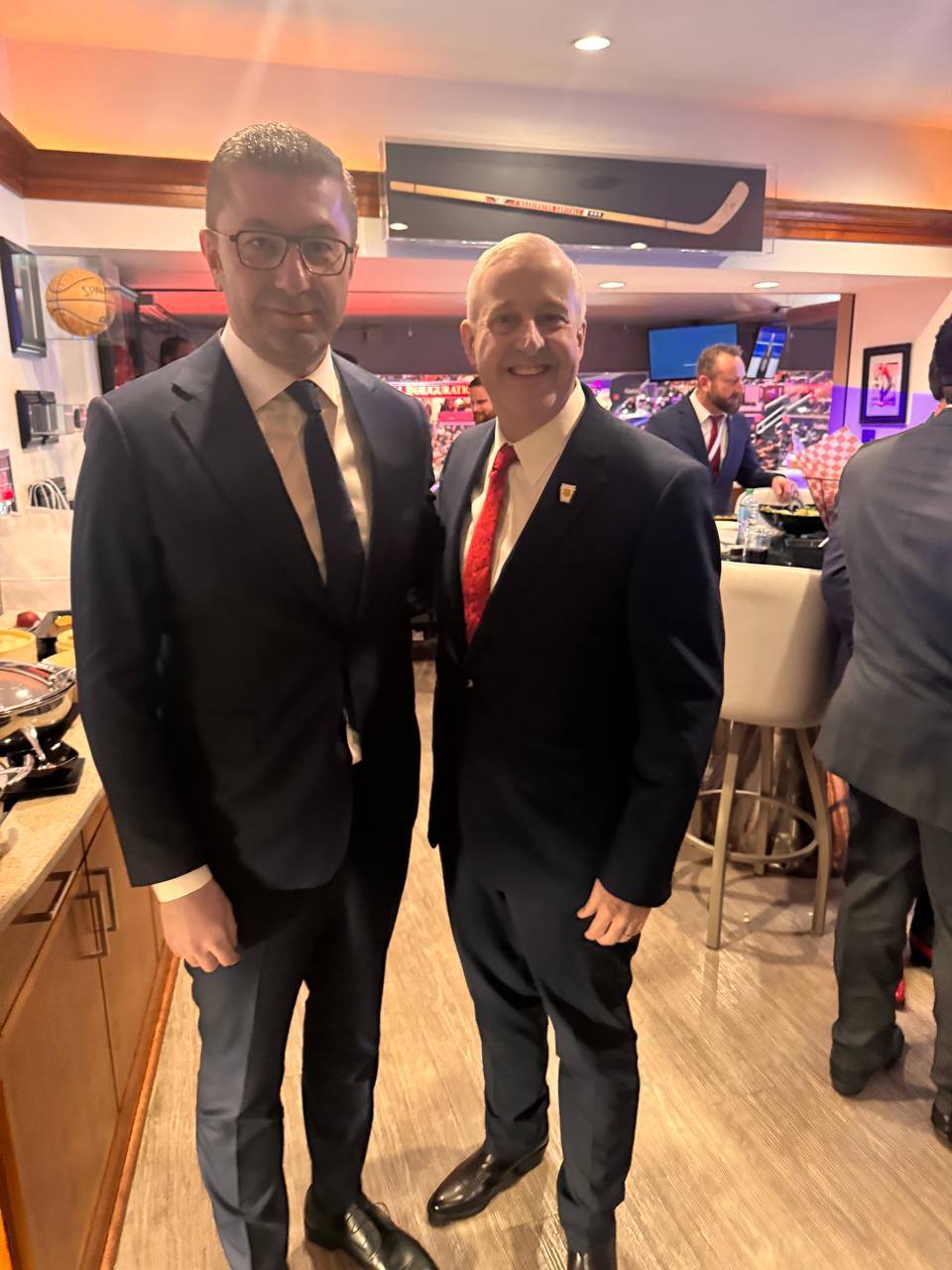 Mickoski so Majkl Vatli