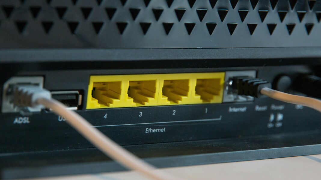 рутер stephen-phillips-hostreviews--unsplash