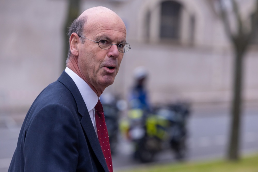 Meeting with trade unions in Paris to launch discussions on pensions