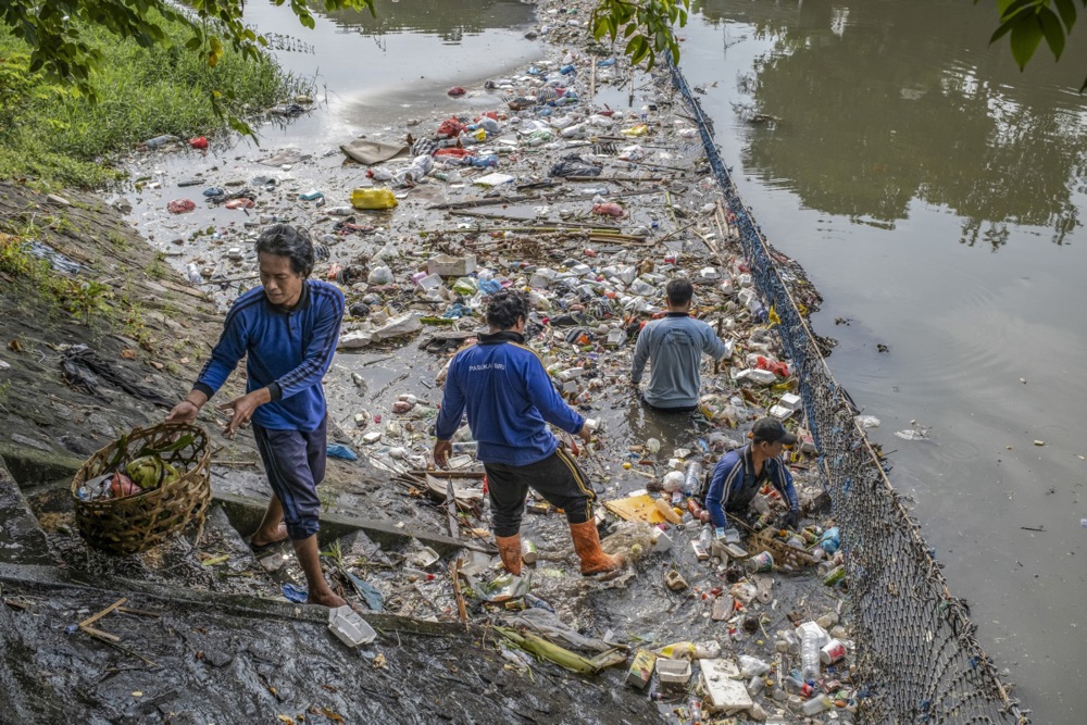 River clean up in Denpasar