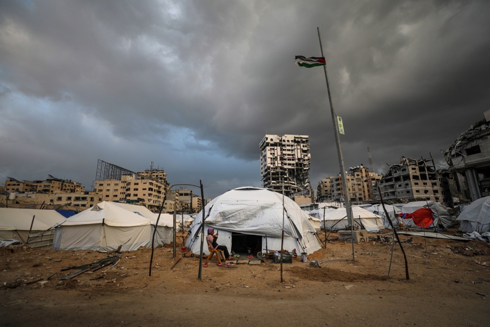 Palestinians flee northern Gaza after Israeli army issues evacuation orders