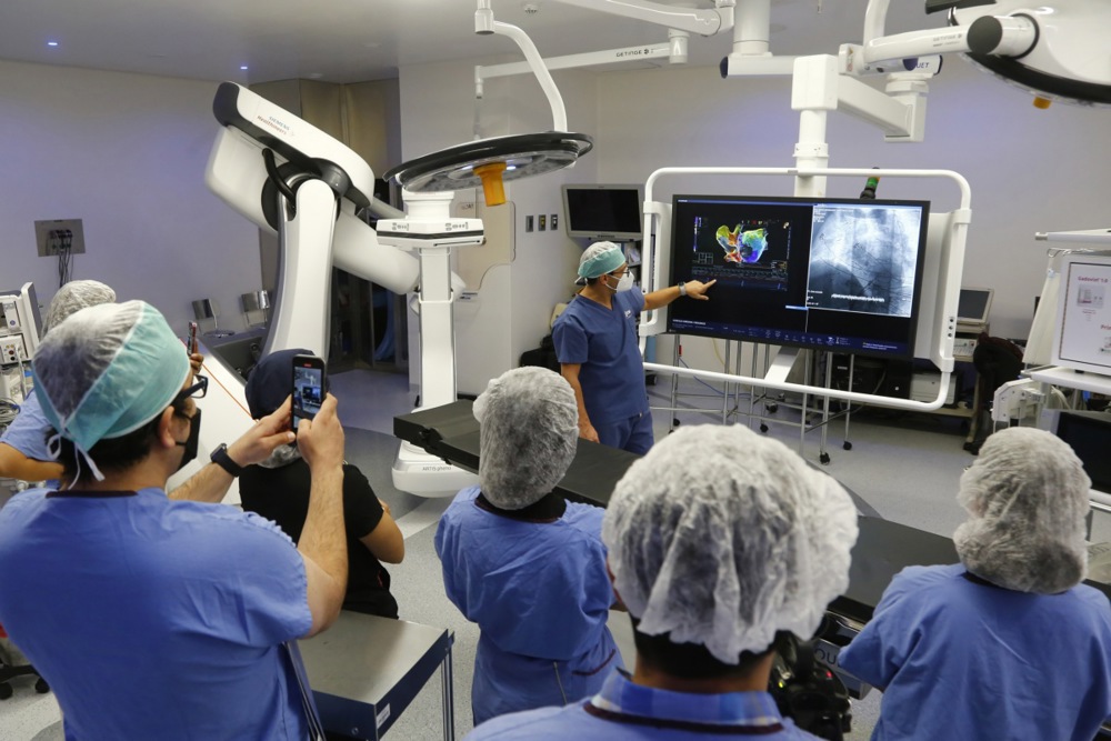 Hybrid operating room in Mexico reduces complications with state-of-the-art technology
