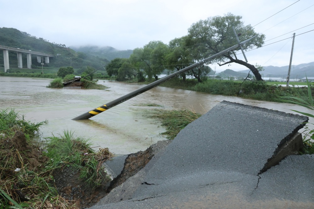 Torrential rain affects South Korea