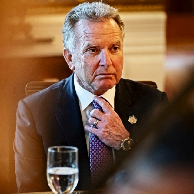 7b5db3a3-ac34-4bdf-a54e-997750e909ff